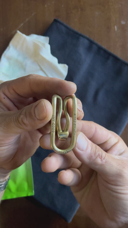 Lemon-Infused Polishing Cloth: Tackle Tarnish & Scratches on Metals